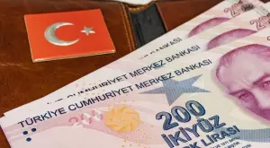 Турската лира с историческо дъно спрямо долара