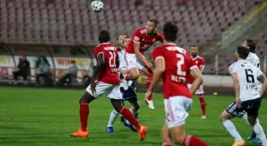 {{ otherArticle[0].article.title }}