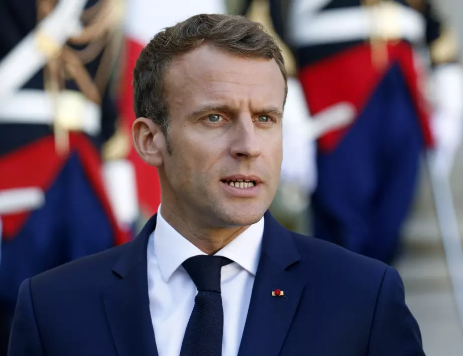 „Франция е на ръба на разпадането“: Генерали се противопоставят на политиката на Макрон