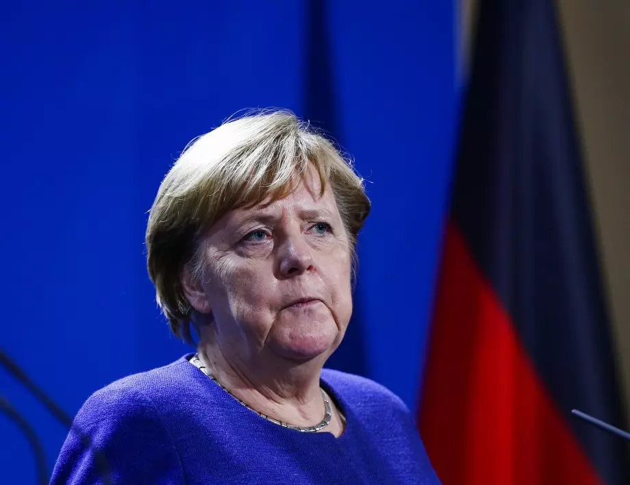 Меркел: Обединението на Германия ни научи на стремеж към промяна 