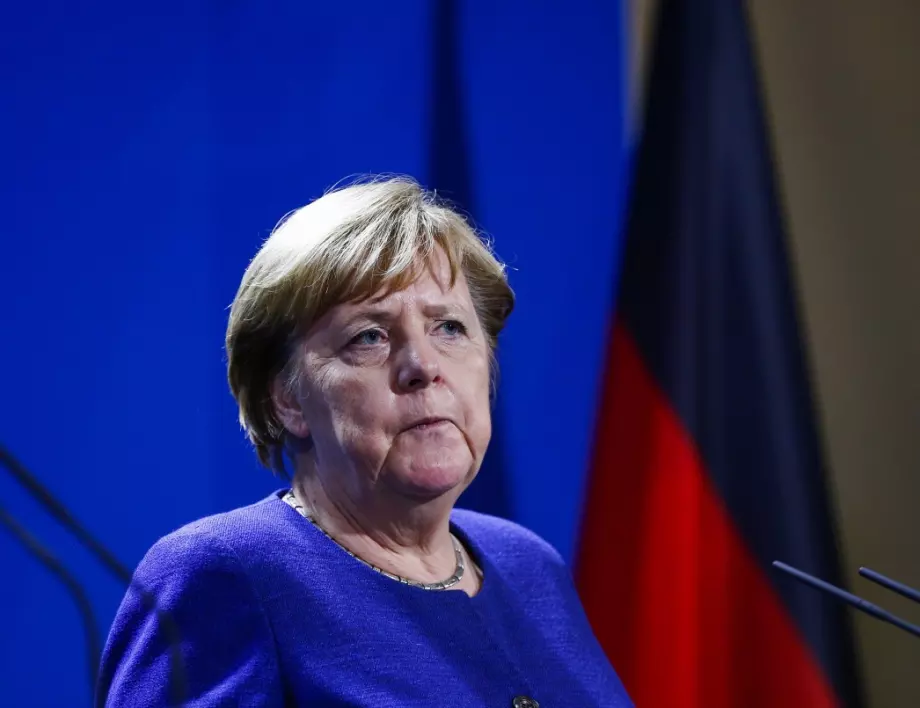 Меркел не критикува нарушаване на дипломатическия протокол от Русия заради Донбас