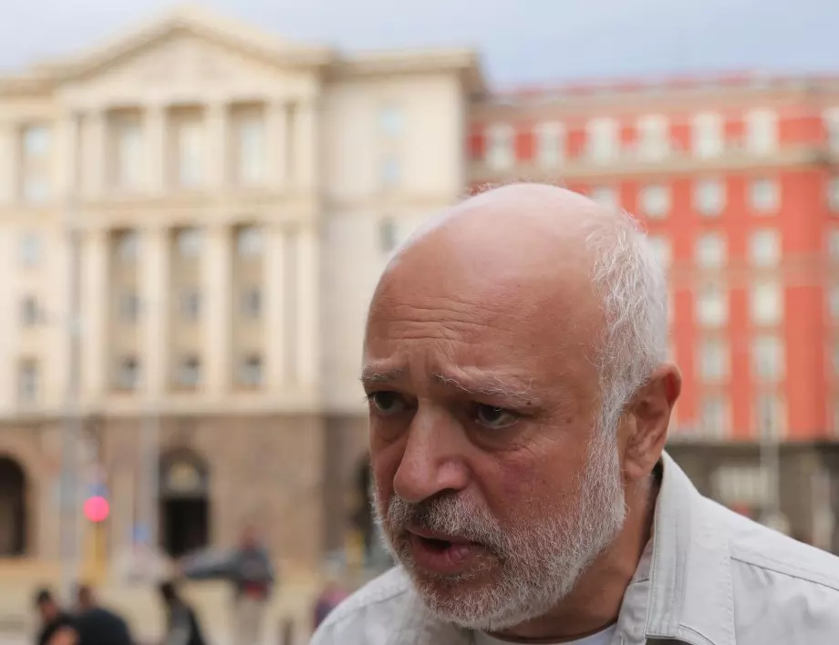 Проф. Минеков ще се срещне с протестиращи българи и журналисти в Брюксел