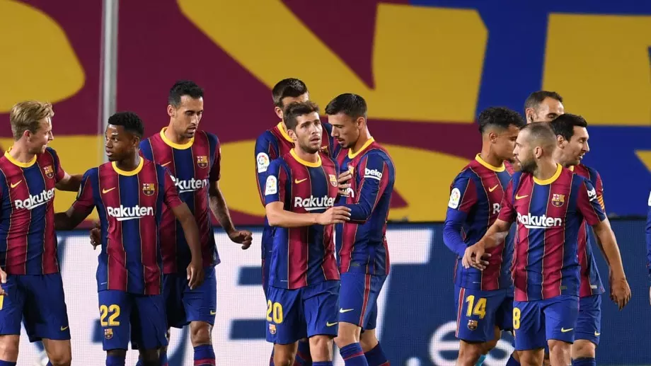 Ново напрежение в Барселона - шефовете подават оставка, играчите отказват сделка