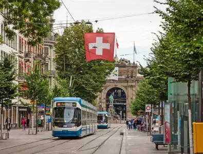 Двама убити след стрелба в швейцарски град (СНИМКА)