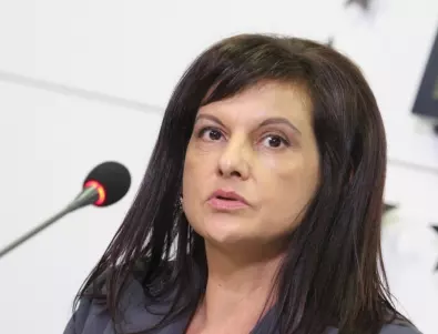 Дариткова: Изборите трябва да се проведат по действащите правила 