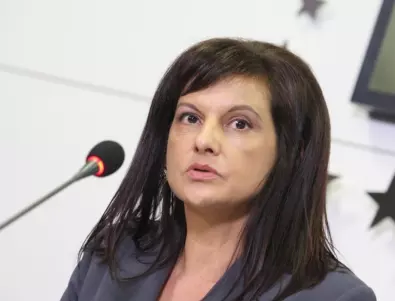 Дариткова: БСП саботира правителството, Нинова лобира за ваксини