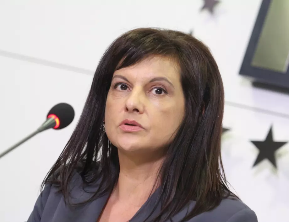 Даниела Дариткова апелира за спазване на мерките в парламента