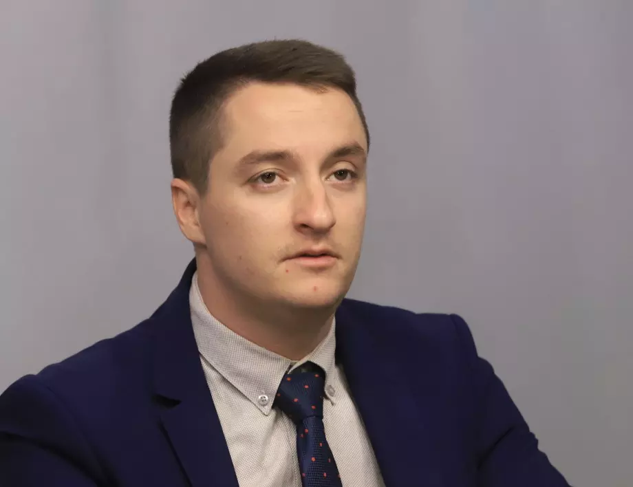 Явор Божанков: Вчера Трифонов ни прати директно на нови избори 
