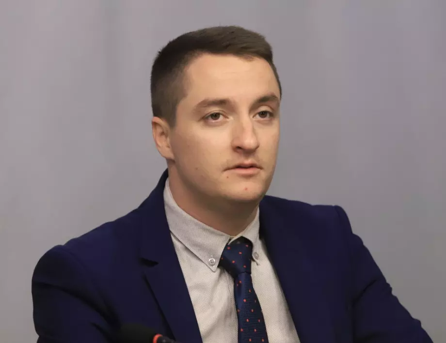 Божанков: Правителството падна заради Слави Трифонов, a не заради Северна Македония