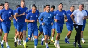 {{ otherArticle[0].article.title }}