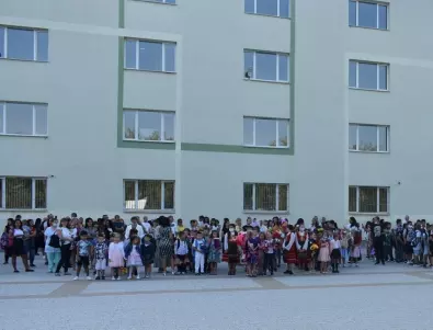 Над 21 600 лв. допълнително отпуснаха за ученици, пътуващи до училища в Асеновград
