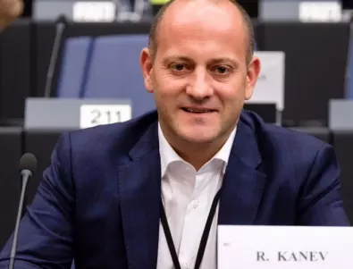 Евродепутат призова ЕС да се намеси в България заради малкото ваксинирани