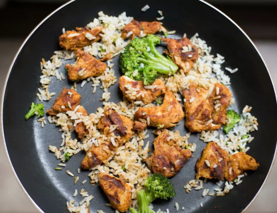 Рецепта на деня : Ориз с пиле 