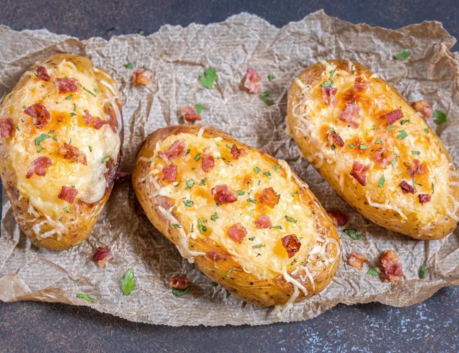 Уникално вкусни печени картофи във фолио – ще си оближете пръстите