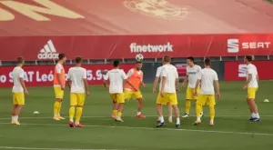 {{ otherArticle[0].article.title }}