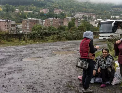 Първата група руски миротворци заминаха за Нагорни Карабах