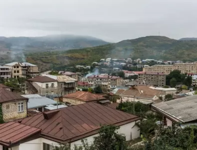 Азербайджанската армия е в покрайнините на ключов град в Нагорни Карабах 