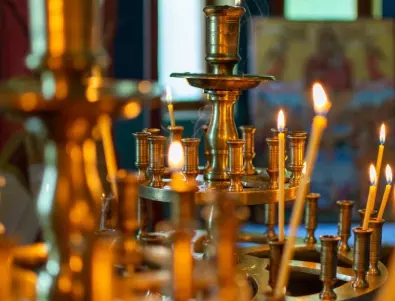 Светият синод в Гърция поиска църквите да останат отворени за Рождество Христово
