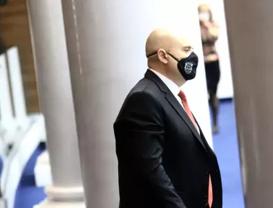 Гешев се изключи от виртуалното заседание на ВСС за оставката му