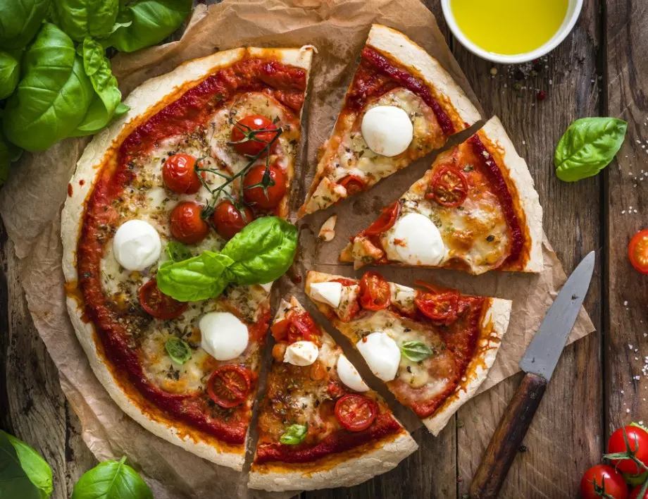 Защо залепва пицата за тавата или как да направим съвършената пица?