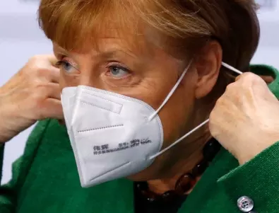 Меркел ще взема 15 000 евро пенсия