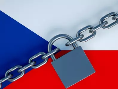 Чешкият парламент удължи извънредното положение до 12 декември 