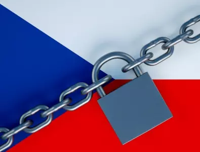 В Чехия удължават извънредното положение
