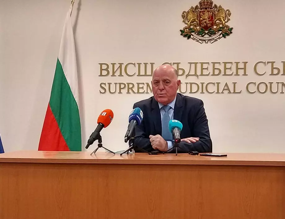 Боян Магдалинчев: Изборът на нов шеф на ВКС не е предрешен