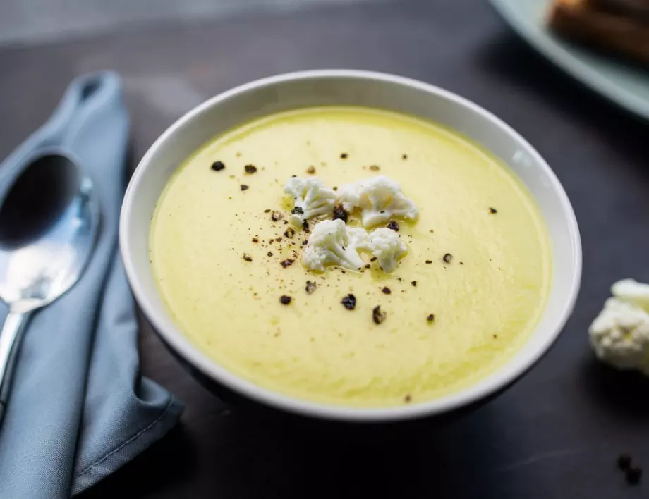 Рецепта на деня: Бърза и лесна супа с топено сирене