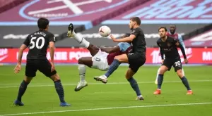 {{ otherArticle[0].article.title }}