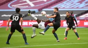 Михаил Антонио: Престанах да празнувам головете си заради VAR 