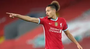 Кошмарът няма край: Още един бранител на Ливърпул се контузи