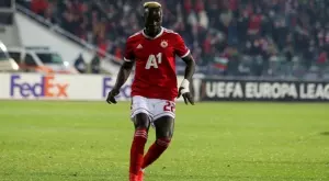 {{ otherArticle[0].article.title }}