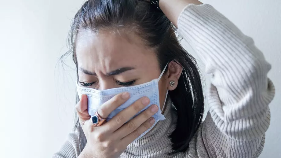 Колко човека се заразяват с коронавирус на масови мероприятия? Учените изчислиха