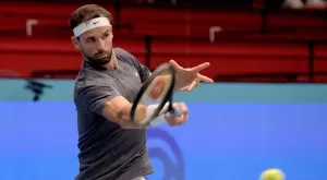 {{ otherArticle[0].article.title }}