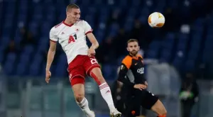 {{ otherArticle[0].article.title }}