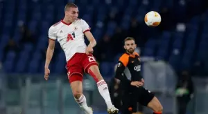 {{ otherArticle[0].article.title }}