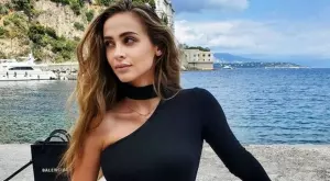 {{ otherArticle[0].article.title }}