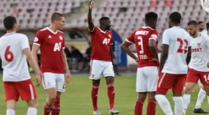 {{ otherArticle[0].article.title }}