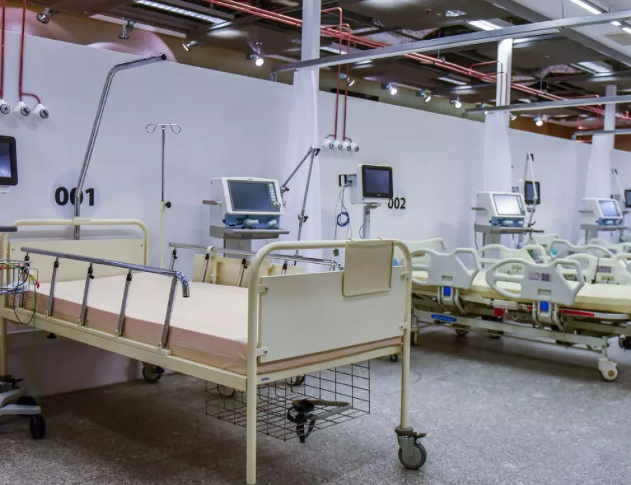 Мнение: Не е нормално болници да затварят преди заведенията 