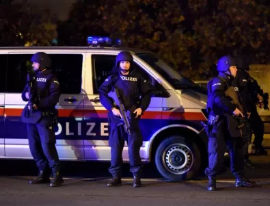 Полицията в Словакия е предупредила за стрелеца от Виена 