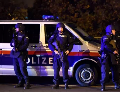 Австрийската полиция претърсва десетки свързани с радикални ислямисти адреси 