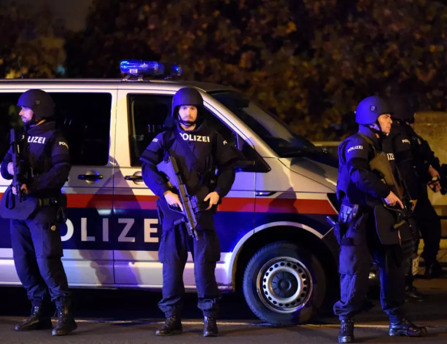 Около 7500 потенциални терористи се следят от службите във Франция