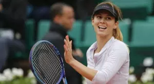 {{ otherArticle[0].article.title }}