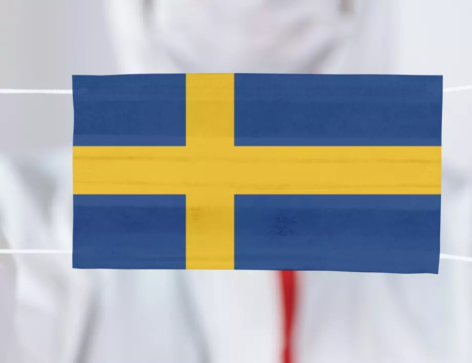 Не повече от осем души на публични събирания в Швеция 