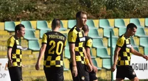 {{ otherArticle[0].article.title }}