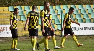 {{ otherArticle[0].article.title }}