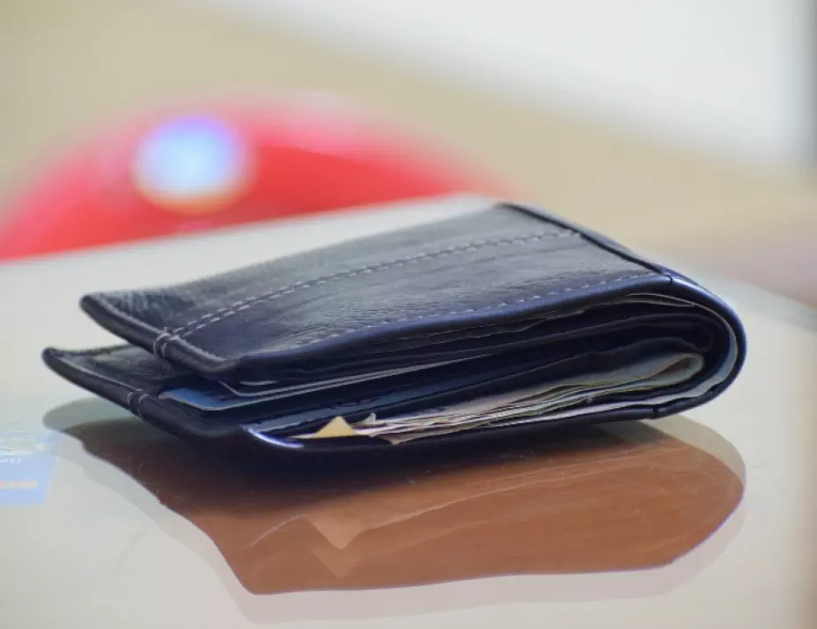 Как да изхвърлите правилно старият си портфейл, за да привлечете пари?