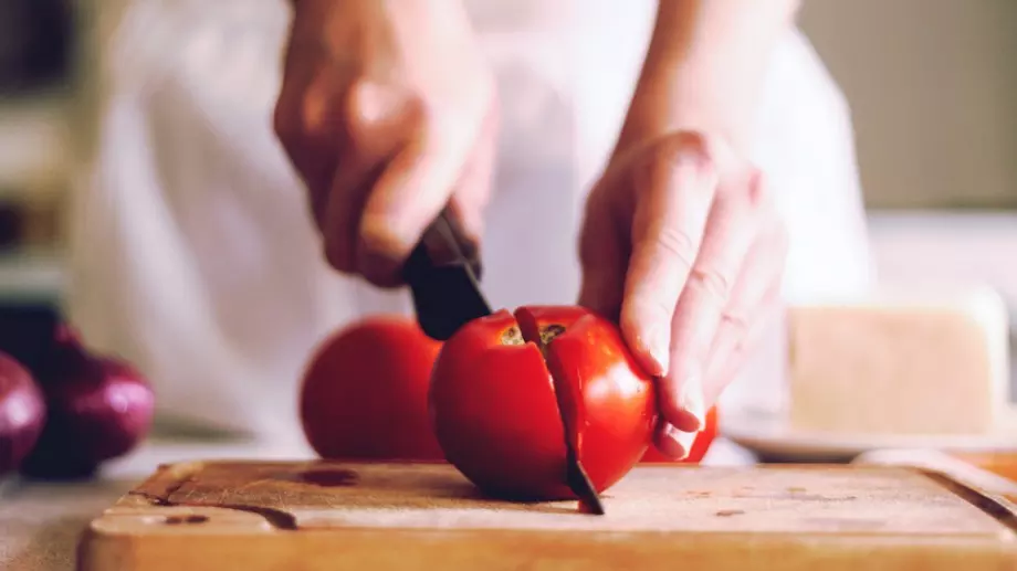 Подходящи ли са доматите за отслабване?