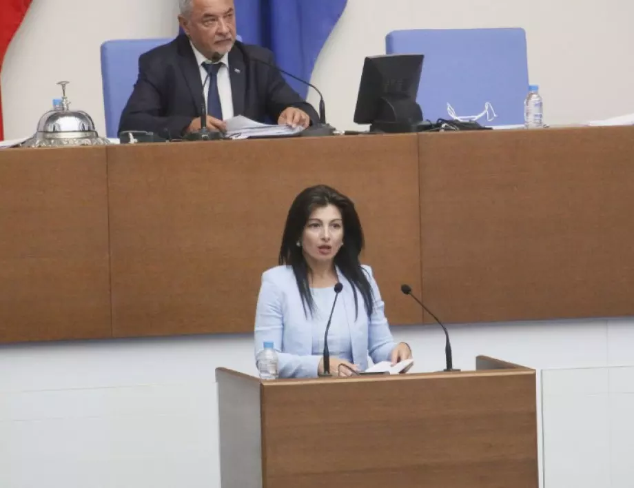 Надя Клисурска: Управляващите се провалиха в социалната сфера и обрекоха на бедност българите